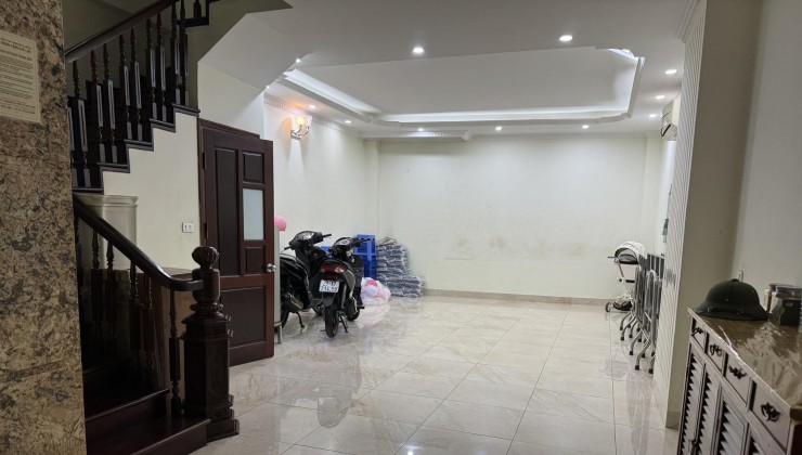 Cho thuê mặt bằng kinh doanh phố Hồng Phúc, tổng 160m², 2 tầng, MT 5m, giá 32 triệu (có TL).